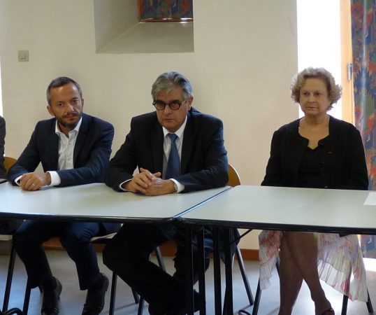 Georges Méric présente sa vision de l'éducation lors de sa visite du collège Leclerc