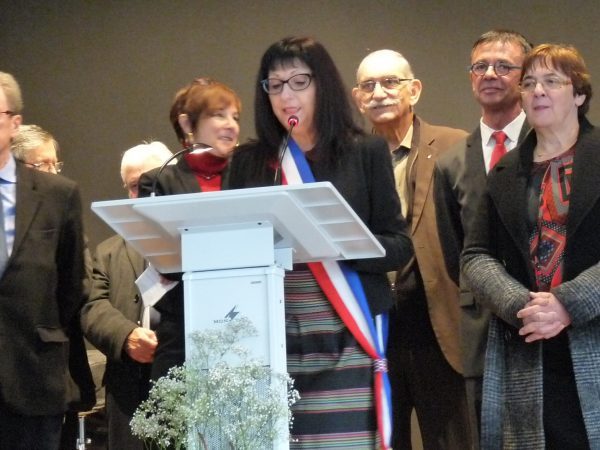 Inauguration de la Mairie par de nombreux élus.