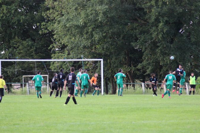 La défense des verts assure en début de match