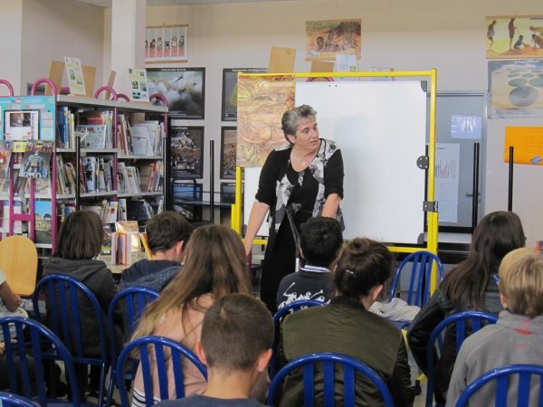 Sophie Séronie-Vivien face aux élèves.