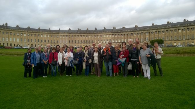 Unis dans la fraternité des peuples.