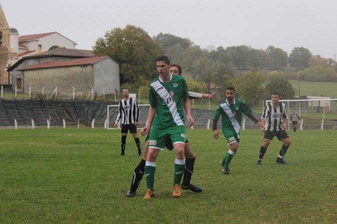 Marqués de près, les verts seront rarement dangereux pour leur adversaire, Villeneuve.