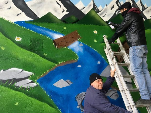 Quand le chasseur tient l'échelle au graffeur. Deux mondes à la rencontrel'un de l'autre