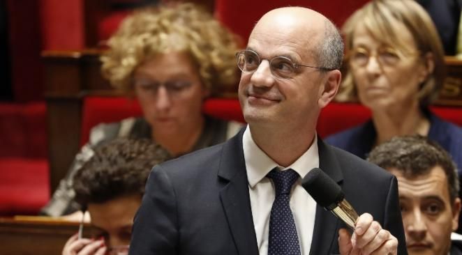 loi interdisant les téléphones portables dans les écoles