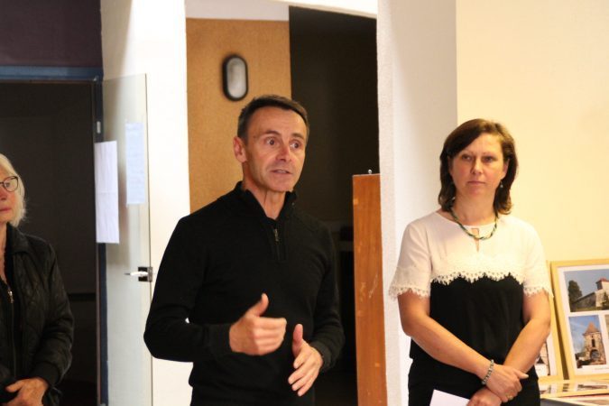 Claude Descons remerciant Diane Masclary