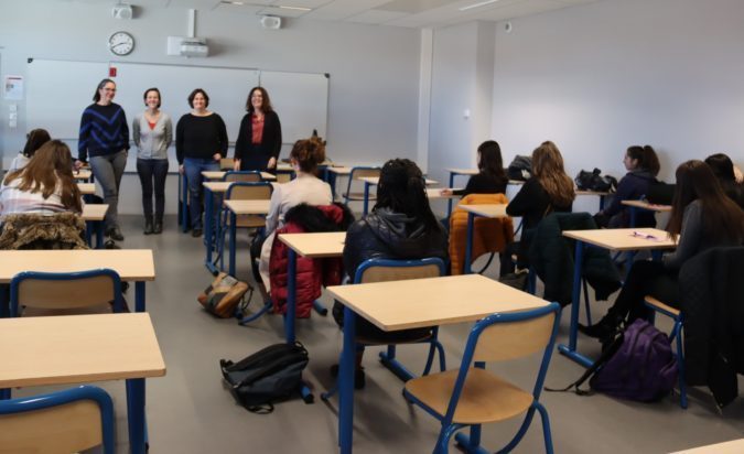 Emilie, Fanny, Claire et Catherine ont décrit leur quotidien