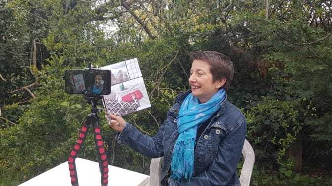 Grâce à YouTube Martine Tatger garde le lien avec ses clients