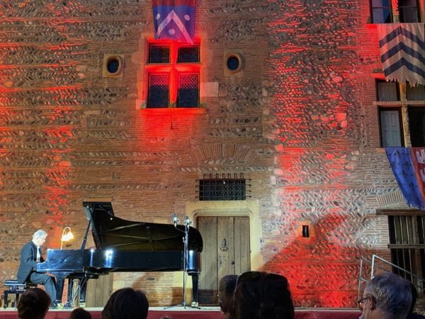 Edmund Barton Bullock au piano