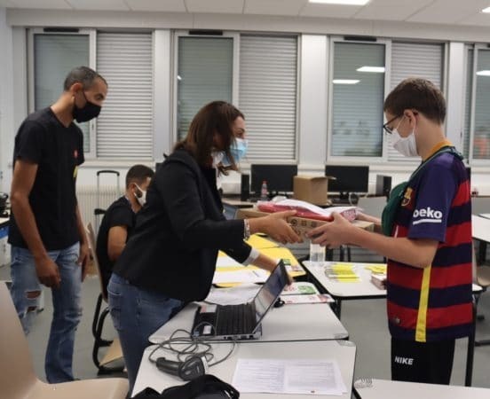 Pendant la distribution