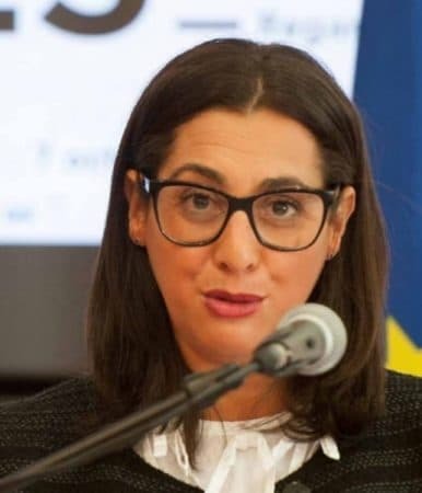 Nadia Bakiri - Copie