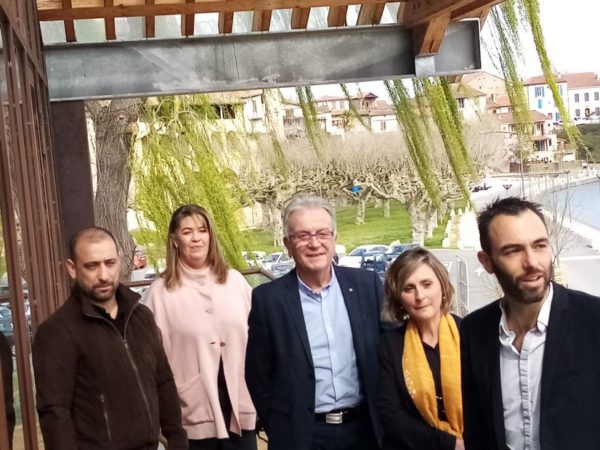 Christian Sans entouré de la nouvelle équipe