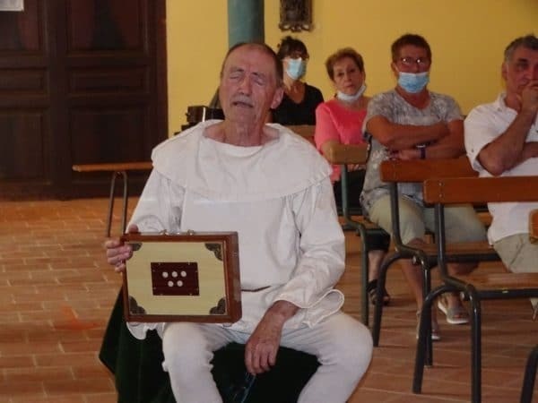 A Montmaurin le festival organisé par Terracor affiche sa passion du terroir occitan (en photo le comédien chanteur conteur Charles Dugros