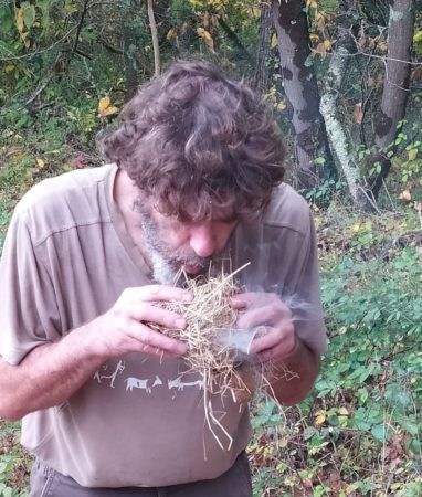 Jean Philippe Bignonneau organise des stages de survie à Gensac de Boulogne.