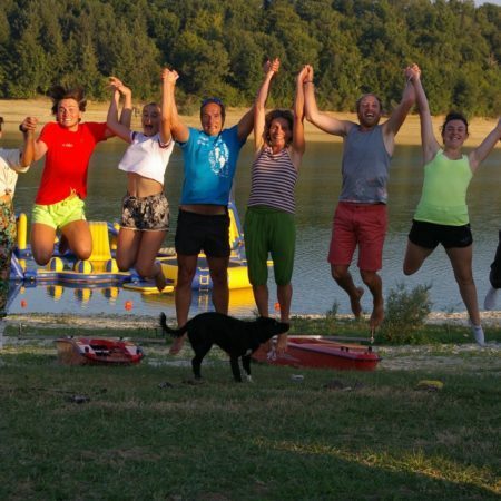 Saint Blancard, ville labellisée Terre de Jeux 2024, valorise la pratique du sport de loisirs et de compétition.