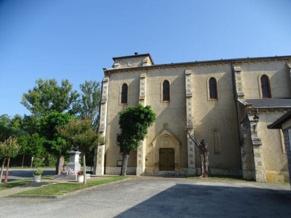 Dans l'église de Larroque dimanche 26 octobre, un concert de violon classique en hommage à Jean de La Fontaine.