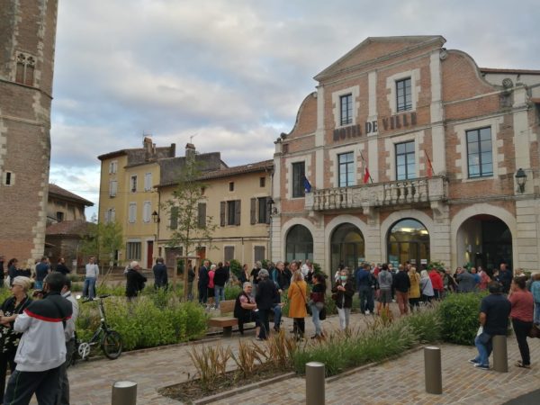 Beaucoup de monde à la mairie pour le dépouillement