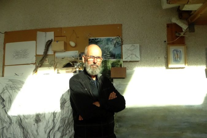 Bert Wills peintre Hollandais installé à Saman, est aussi sculpteur et photographe.