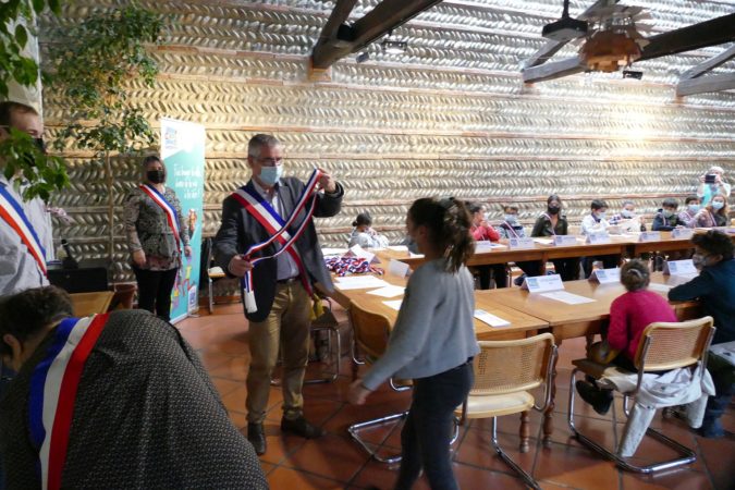 Remise de l'écharpe