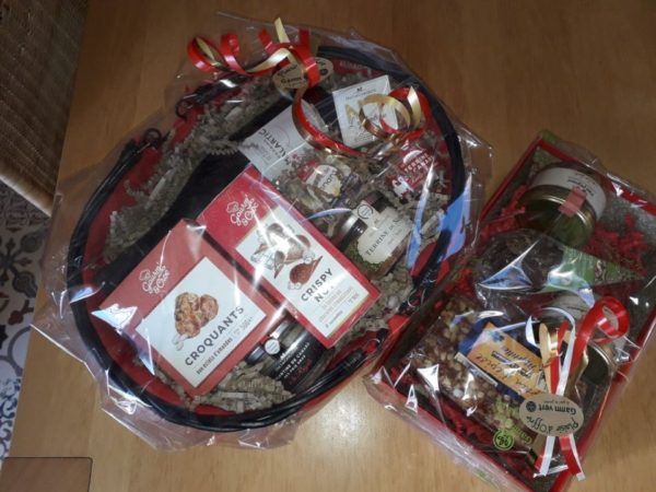 La mairie de St Lary Boujean prépare chaque année de beaux colis de noël pour les aînés.