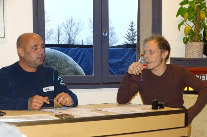 Yann Domenge directeur, et Victor Mazzafera président, lors de l'assemblée générale d'Artstock à Blajan le 17 mars.