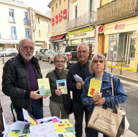 A la maison de la presse de Saint Gaudens, Guy Mothe a dédicacé le tome 2 Des mots pour le rire, recueil de textes d'humour de l'association éponyme.