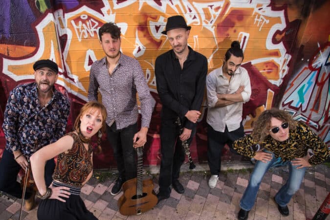 Soirée vitaminée à La Glissade d'Aurignac avec le concert de Massilia Gypsy Band jeudi 11 août.