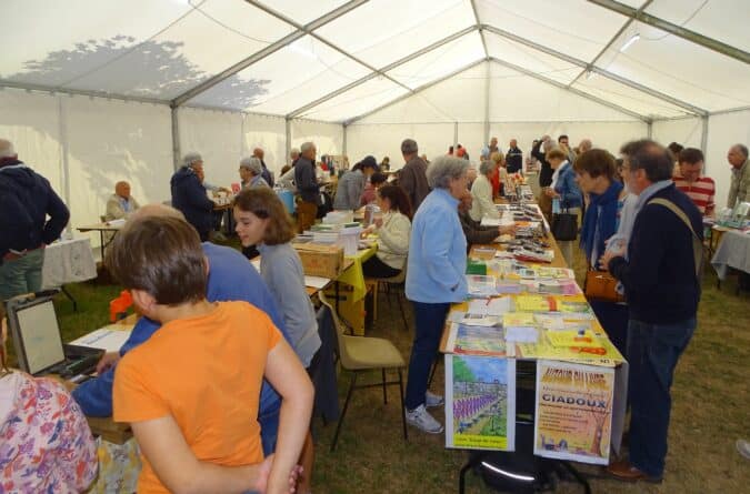 Un formidable succès dimanche 25 septembre pour le salon littéraire Autour du Livre, à Ciadoux.