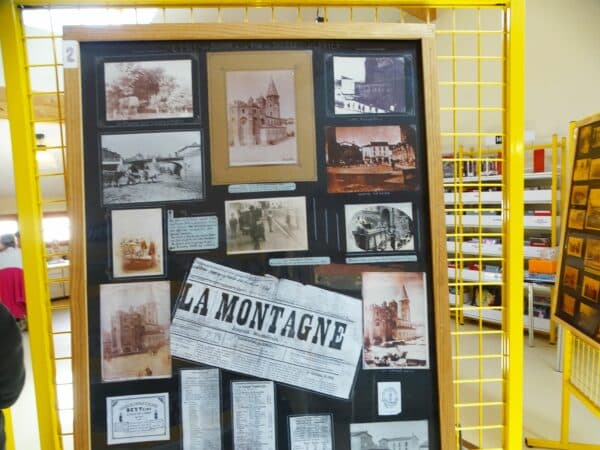La médiathèque et la mairie annexe de l'Isle en Dodon se partagent une superbe exposition de cartes postales anciennes sur la ville.