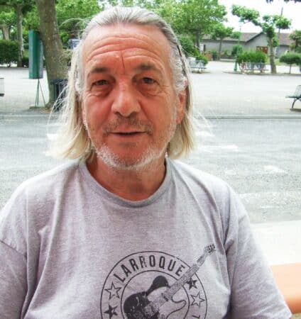 Steve Walton nous a quitté le 29 septembre dernier, Robin Pelluchi et le Foyer rural de Larroque lui ont rendu hommage lors de l'AG du Foyer.