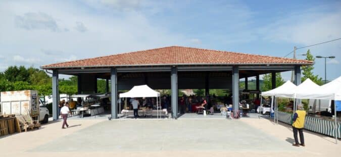 Une halle flambant neuf!