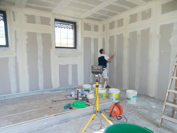 La mairie de Montmaurin est en travaux de réhabilitation pour être opérationnelle en septembre (en photo Ets Serrano)