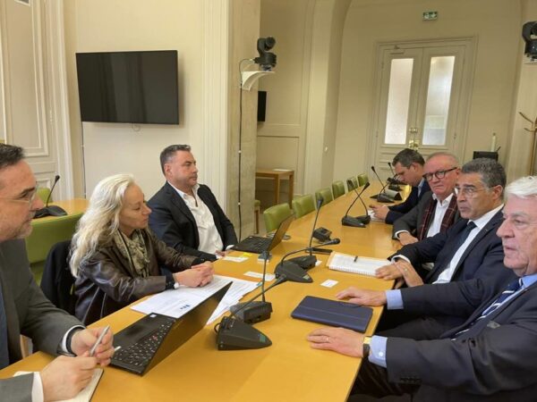 Face à la politique économique d'Air France, les arguments des sénateurs n'ont pas infléchi la décision d'abandon de la liaison Toulouse-Orly.