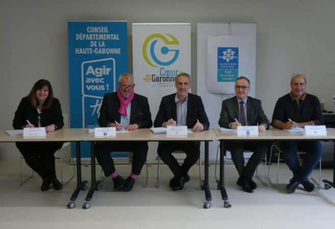 Une signature entre les partenaires du territoire