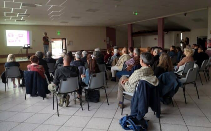 Photo d'archive :Conférence huiles essentielles.