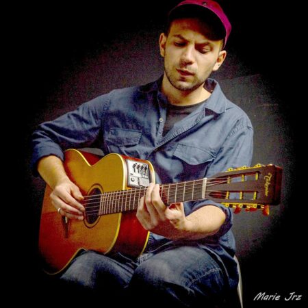 Artie, auteur-compositeur-interprète, en concert à la Pistouflerie le 12 avril.