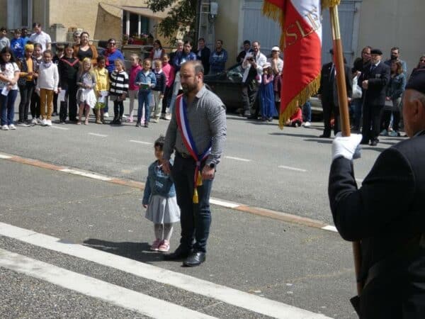 D'une génération à l'autre, le devoir de passation de mémoire accompli. (Lionel Welter, maire de L'Isle en Dodon)