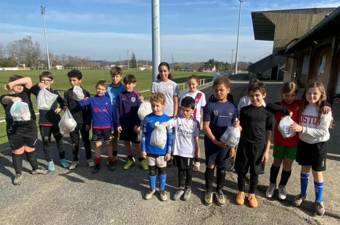 Une école où il fait bon jouer au foot, l'école Save-Gesse tiendra son AG le 28 juin à Péguilhan.