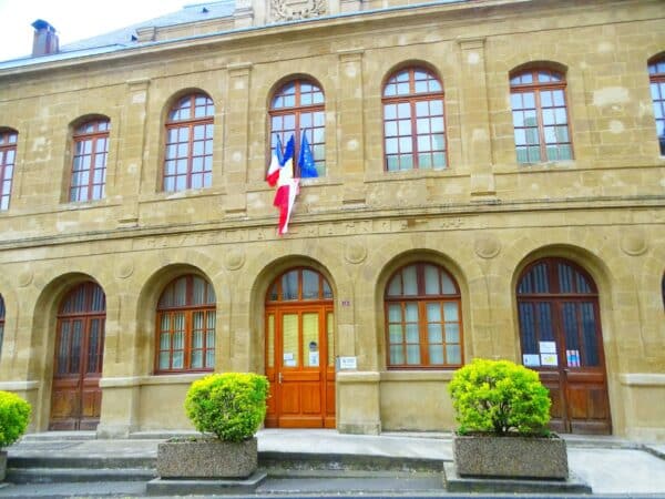 A Castelnau la veuve de Mustapha Nachar ouvrira les portes de l'atelier du peintre, les 10 et 11 octobre.