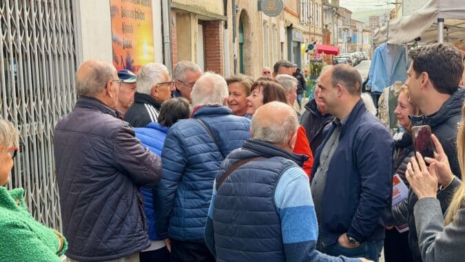 Les carbonnais heureux d'échanger avec la présidente de région Carole Delga