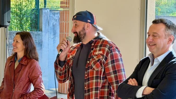 Une certaine émotion de part et d'autres. Jérôme revient à son collège comme sachant