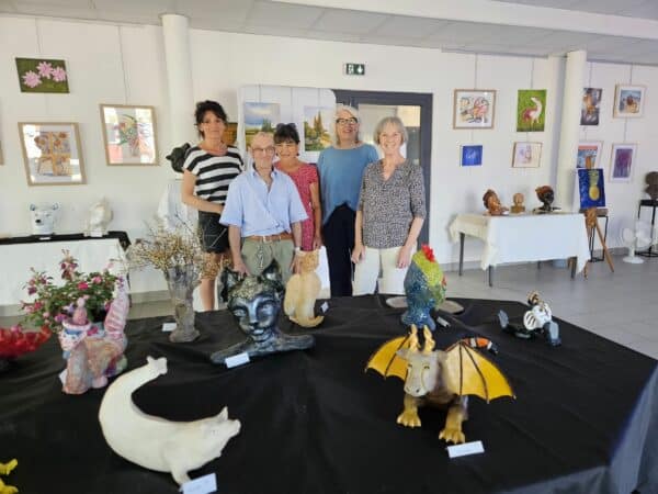Une partie des artistes de l'Atelier, des talents multiples et créatifs pour une exposition de qualité à Boulogne.