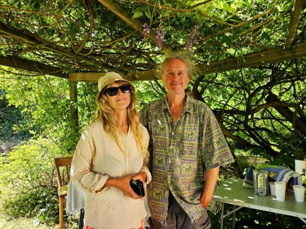 Sonya et Alistaire Chasey ont fait les honneurs de leur domaine lors des Journées Bienvenue dans mon jardin naturel.