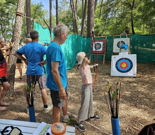 Les Archers de Sède ont animé un stand de tir à l'arc à la forêt de Cardeilhac.