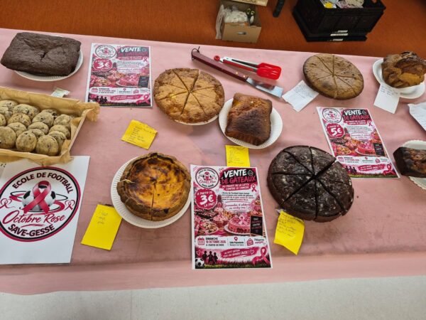 Des pâtisseries maison pour Octobre Rose, avec l'école de foot Save-Gesse.